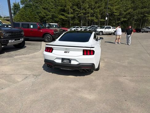 Used 2024 Ford Mustang GT RWD image 13