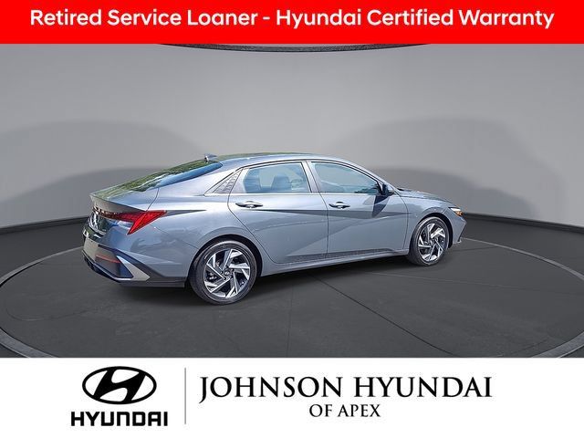 Used 2025 Hyundai Elantra Limited w/ Cargo Package FWD image 9
