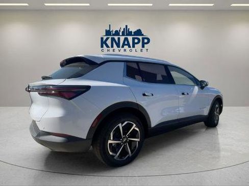 New 2026 Chevrolet Equinox EV LT image 5