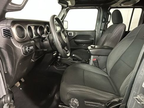 Used 2019 Jeep Wrangler Unlimited Sport AWD/4WD image 11