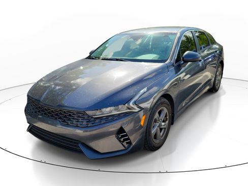 Used 2021 Kia K5 LXS FWD image 3