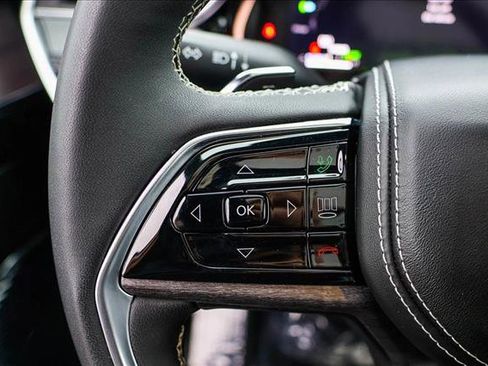 Used 2022 Jeep Grand Cherokee Overland image 14