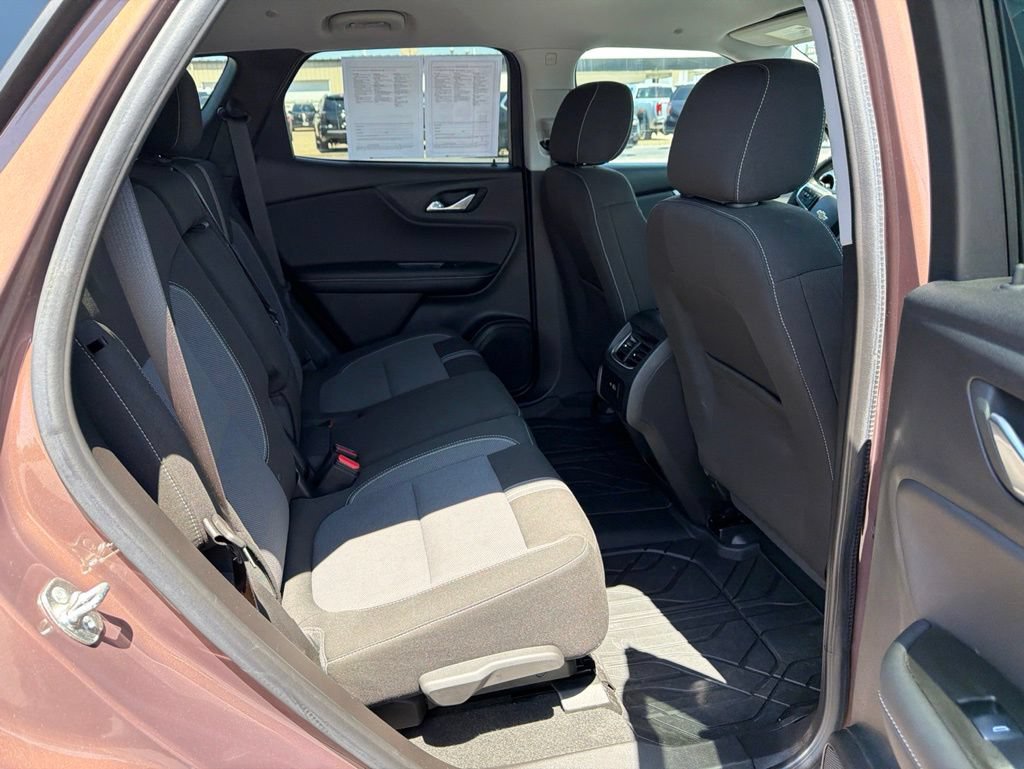 Used 2024 Chevrolet Blazer LT w/ Convenience Package FWD image 11