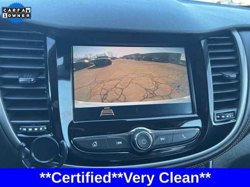 Used 2020 Chevrolet Trax LT w/ LT Convenience Package image 29