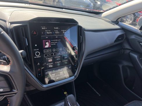 Certified 2024 Subaru Crosstrek 2.5i Limited w/ Crosstrek Mirror Package image 29