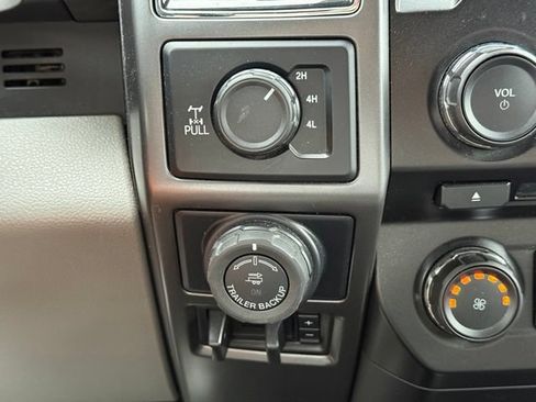 Used 2017 Ford F150 XLT w/ Equipment Group 302A Luxury AWD/4WD image 11