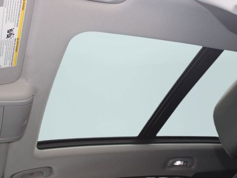 Used 2019 Chevrolet Equinox Premier image 14