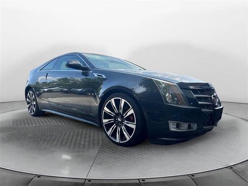 Used 2011 Cadillac CTS Premium image 7