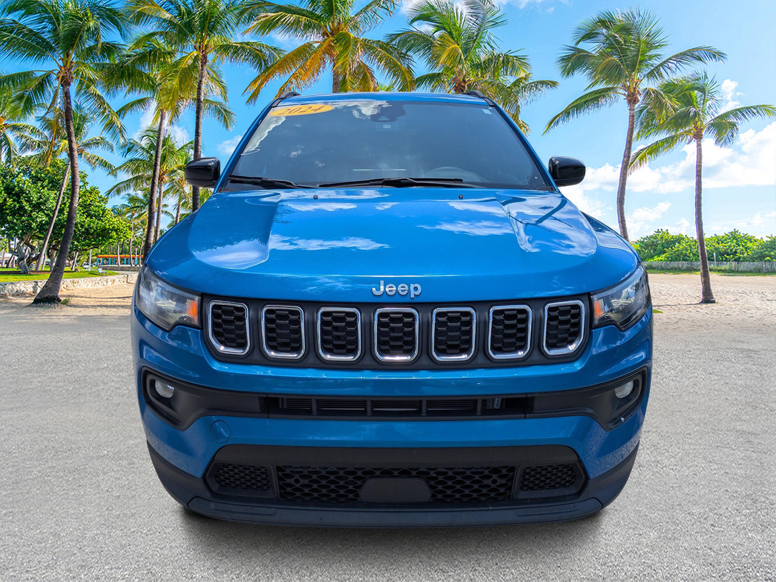 Used 2024 Jeep Compass Latitude AWD/4WD image 8