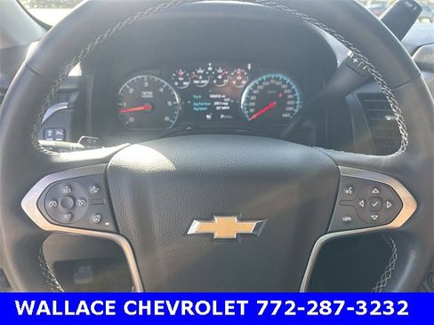 Used 2020 Chevrolet Suburban Premier w/ Premier Plus Edition image 20