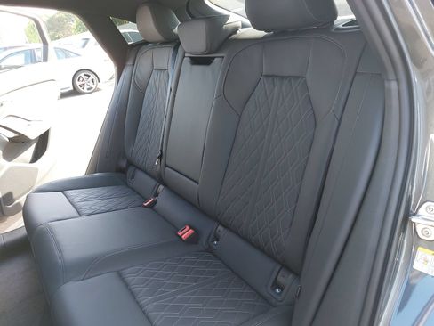 New 2027 Audi SQ6 e-tron Premium Plus AWD/4WD image 14
