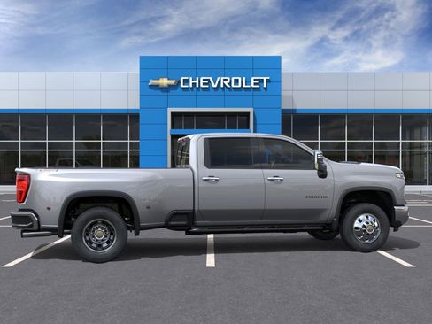 New 2026 Chevrolet Silverado 3500 LTZ w/ LTZ Convenience Package AWD/4WD image 5