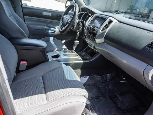 Used 2012 Toyota Tacoma PreRunner w/ TRD Off-Road Pkg RWD image 12