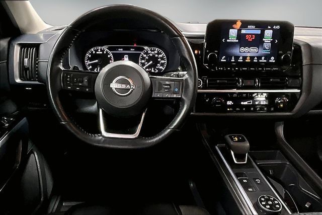 Used 2023 Nissan Pathfinder SL AWD/4WD image 9