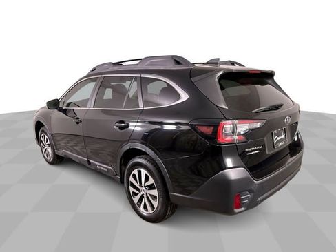 Used 2020 Subaru Outback Premium image 6