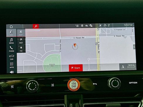 New 2026 Porsche Macan image 18