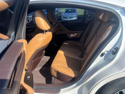 Used 2021 Lexus ES 350 w/ Accessory Package FWD image 26