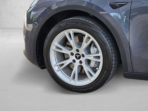 Used 2021 Tesla Model Y Long Range AWD/4WD image 9