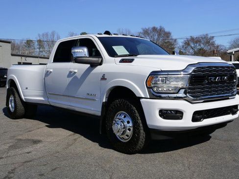 Used 2023 RAM 3500 Limited image 4