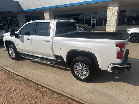 Used 2020 Chevrolet Silverado 2500 High Country w/ Z71 Off-Road Package AWD/4WD image 2