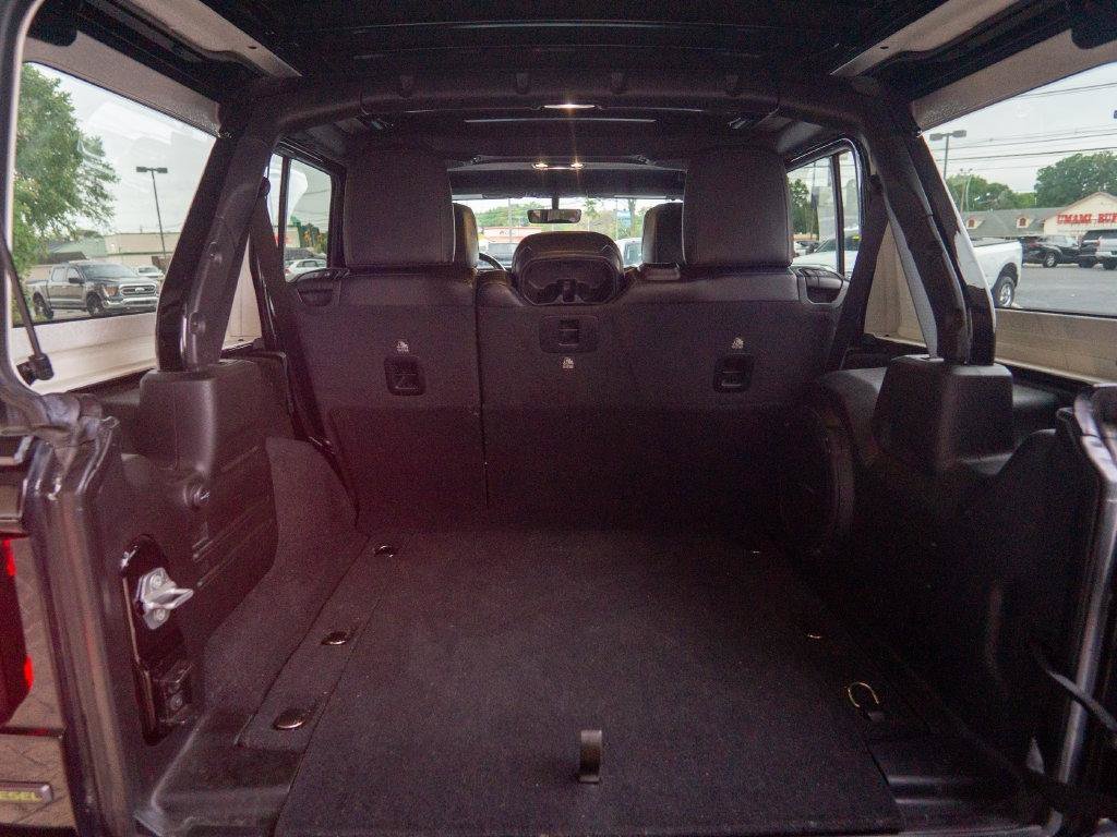 Used 2021 Jeep Wrangler Unlimited Sahara AWD/4WD image 11
