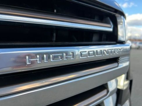 Used 2021 Chevrolet Tahoe High Country w/ Premium Package image 9