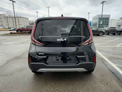 Used 2024 Kia Soul LX w/ Option Group 015 FWD image 7