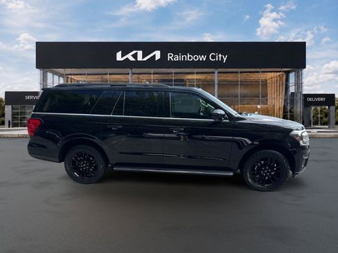Used 2022 Ford Expedition Max XLT AWD/4WD image 4