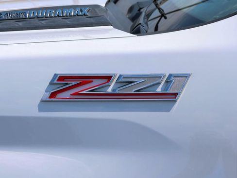 Used 2020 Chevrolet Silverado 2500 LT w/ Z71 Off-Road Package AWD/4WD image 8