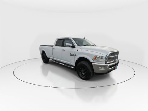 Used 2014 RAM 2500 Laramie image 2