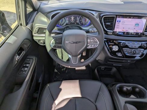 New 2026 Chrysler Voyager LX FWD image 14