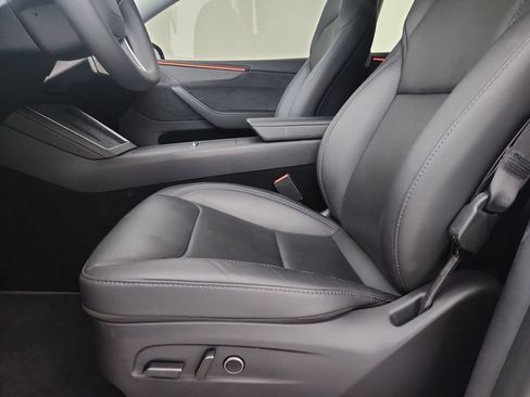 Used 2026 Tesla Model Y AWD image 22