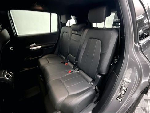 Certified 2022 Mercedes-Benz GLB 250 4MATIC image 18