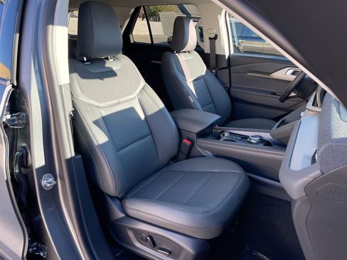 New 2026 Ford Explorer Active w/ Active Comfort Package image 46