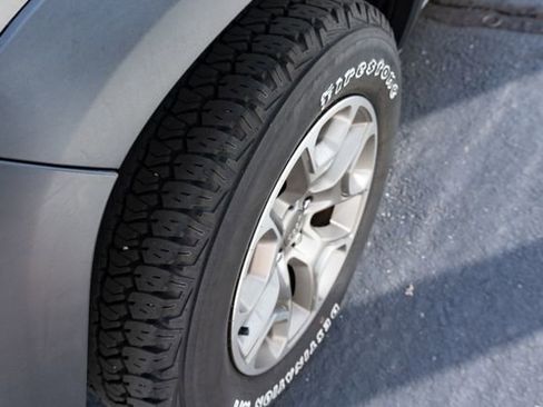 Used 2020 Jeep Cherokee Trailhawk w/ Cold Weather Group image 27