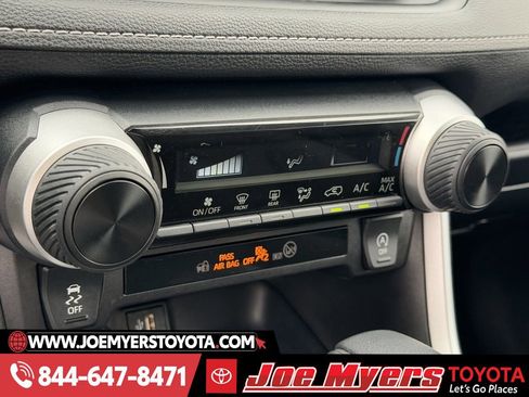 Used 2025 Toyota RAV4 LE image 20