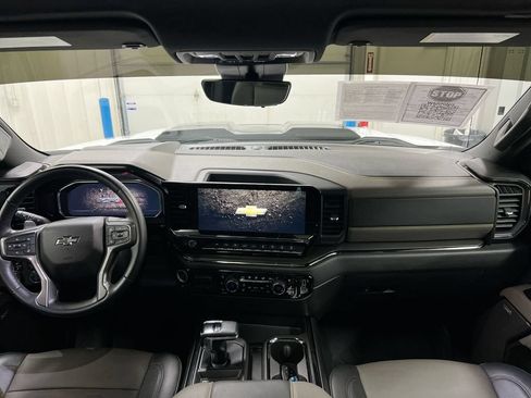 Used 2023 Chevrolet Silverado 1500 ZR2 w/ Technology Package AWD/4WD image 10