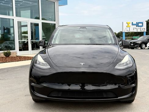 Used 2023 Tesla Model Y Long Range AWD/4WD image 5