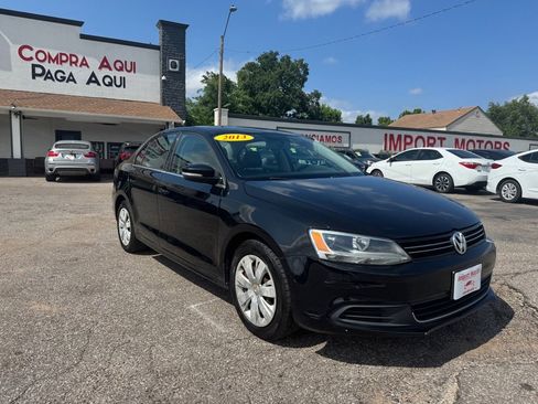 Used 2013 Volkswagen Jetta SE image 3