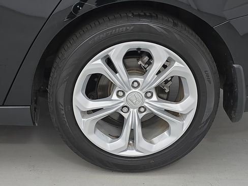 Used 2024 Honda Accord LX image 31