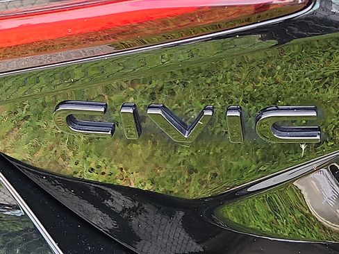 Used 2022 Honda Civic Sport image 10
