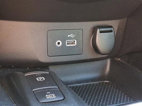 Used 2021 Nissan Rogue Sport SL w/ Premium Package image 26