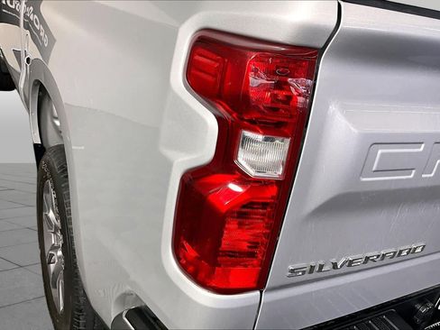 Used 2022 Chevrolet Silverado 1500 LT w/ Z71 Off-Road Package AWD/4WD image 27