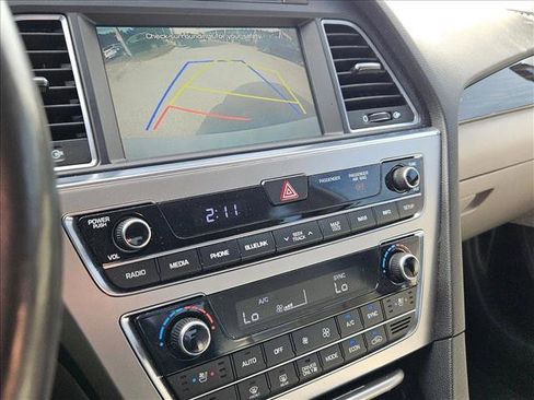 Used 2016 Hyundai Sonata Limited w/ Option Group 02 image 11