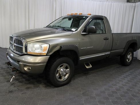 Used 2006 Dodge Ram 2500 Truck Laramie image 3