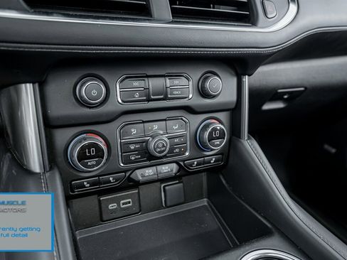 Used 2023 Chevrolet Tahoe Z71 w/ Luxury Package AWD/4WD image 26