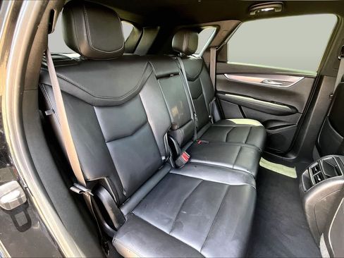 Used 2022 Cadillac XT5 Luxury FWD image 18