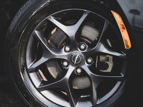 Used 2018 Chrysler Pacifica Touring-L w/ Premium Audio Group image 2