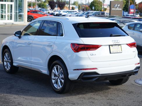 Used 2022 Audi Q3 2.0T Premium w/ Convenience Package image 6