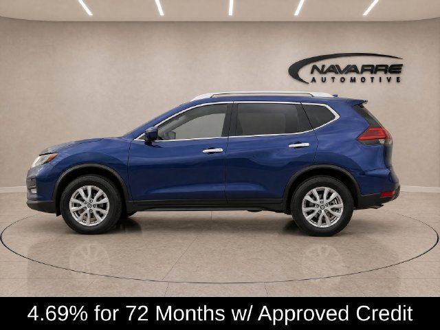 Used 2017 Nissan Rogue SV w/ Sun & Sound Touring Package FWD image 4